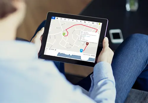 Định vị xe ô tô sử dụng GPS để theo dõi và giám sát xe 