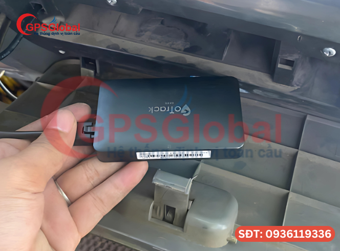 Thiết bị định vị ô tô